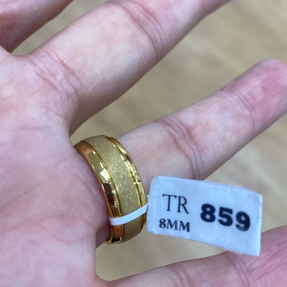 8mm Men Women Tungsten Ring Yellow Gold plated Sand tone finish - Picture 6 of 8